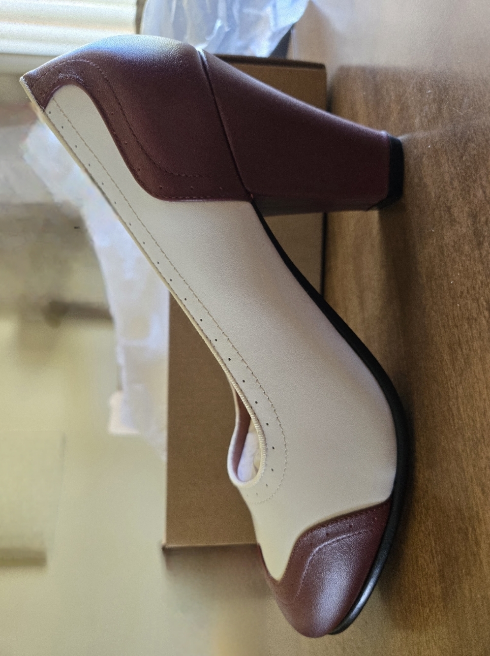 Women's Peggy 1940s Oxblood and White Heels - Picture 2 of 12